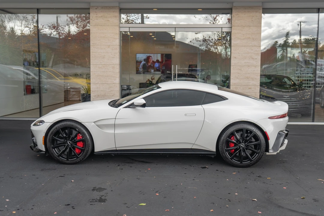 2020 Aston Martin Vantage - Image 31 of 31