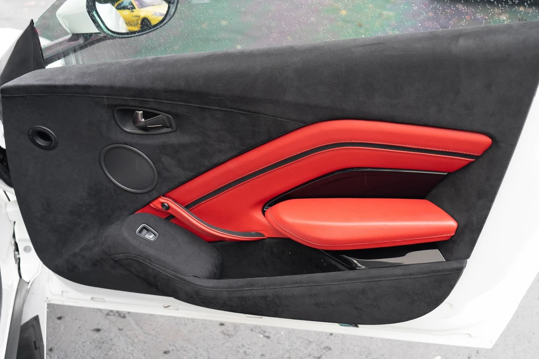 2020 Aston Martin Vantage - Image 26 of 31