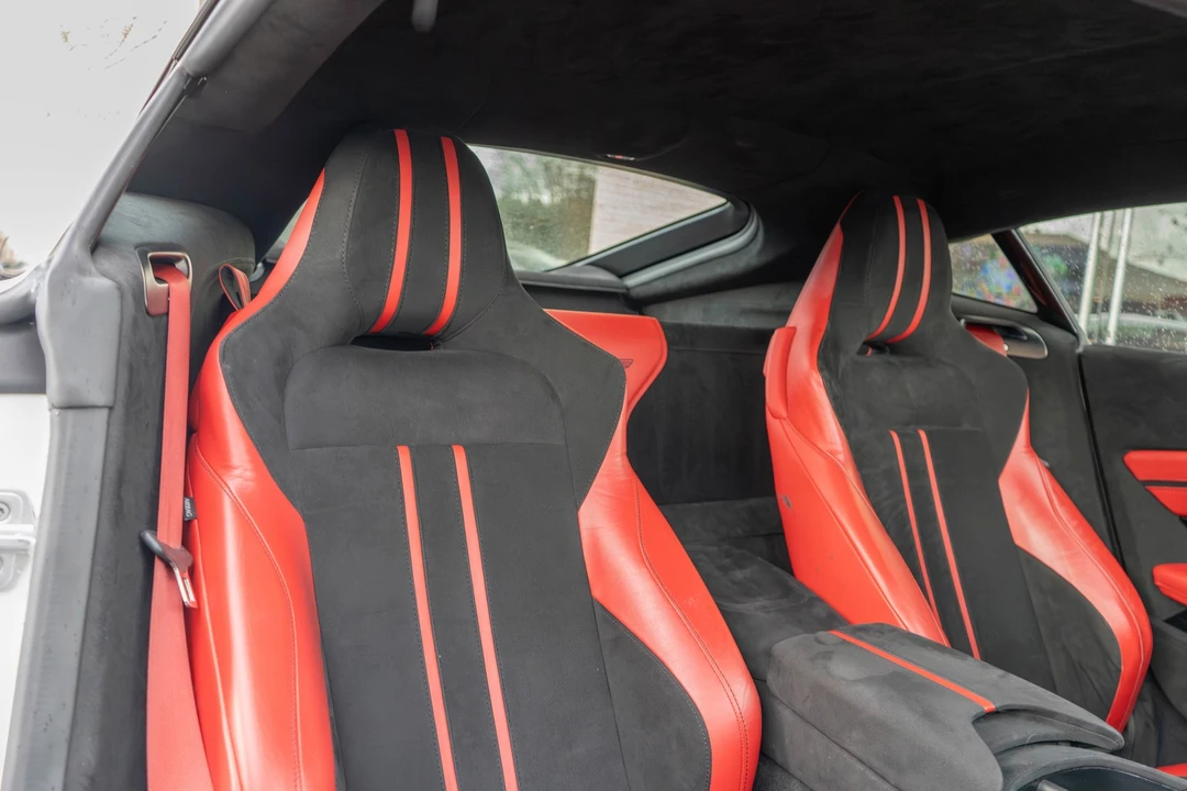 2020 Aston Martin Vantage - Image 25 of 31