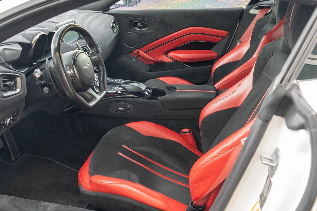 2020 Aston Martin V8 Vantage (2019+) - Image 2 of 21