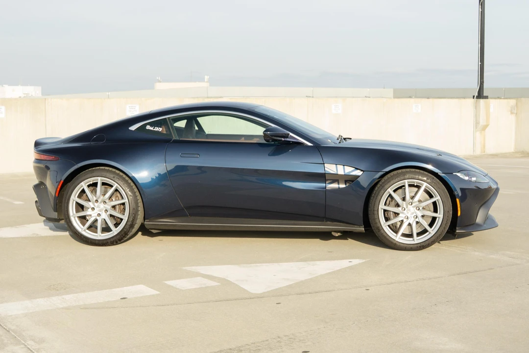 2020 Aston Martin V8 Vantage (2019+) - Image 3 of 31