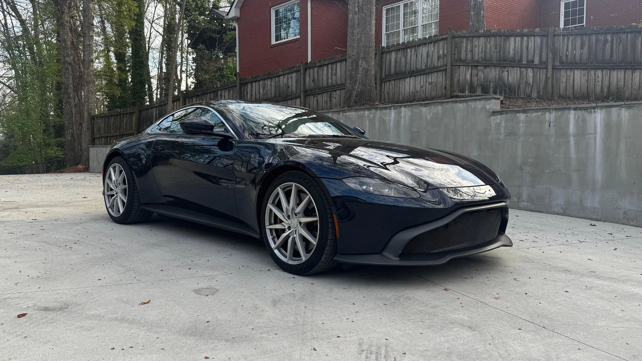 2020 Aston Martin V8 Vantage (2019+) - Image 8 of 31