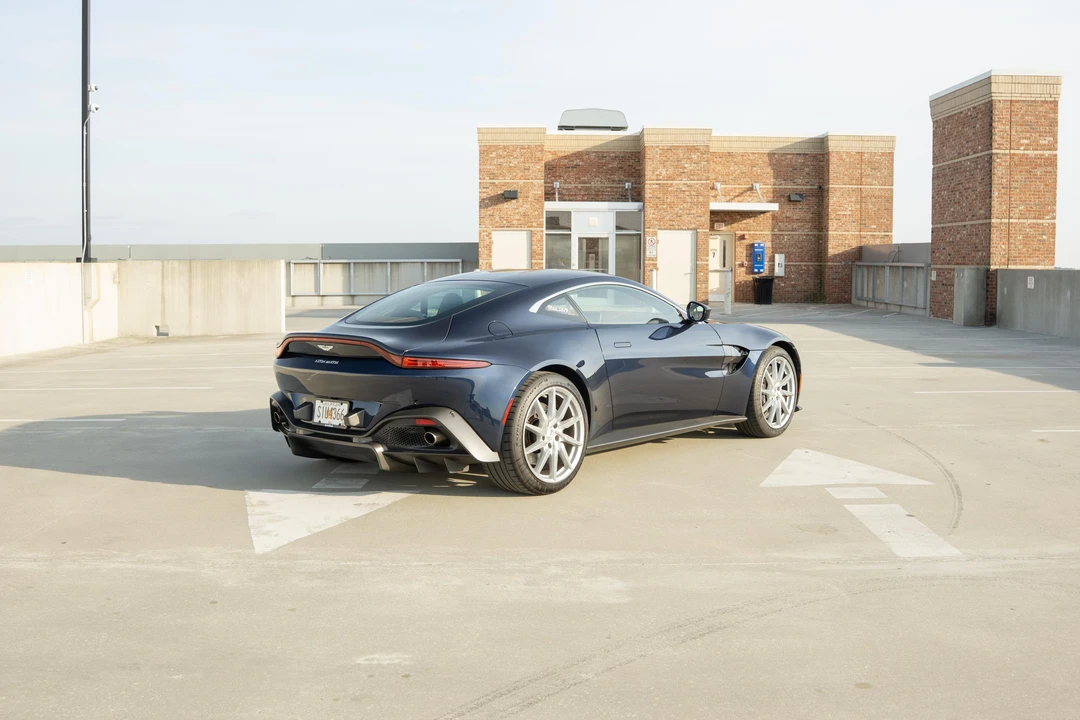 2020 Aston Martin V8 Vantage (2019+) - Image 7 of 31