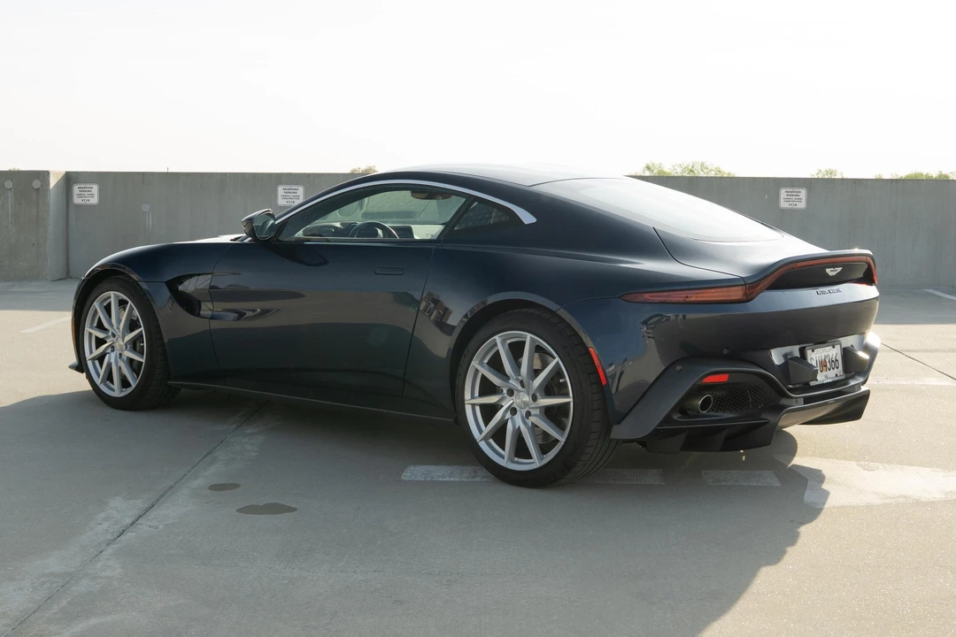 2020 Aston Martin V8 Vantage (2019+) - Image 4 of 31