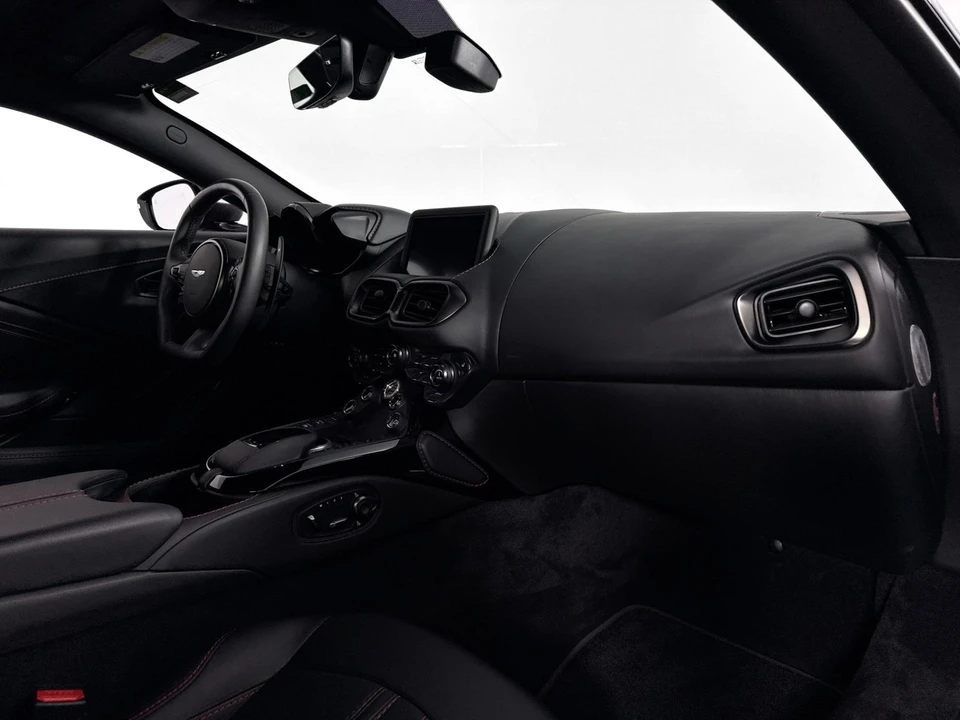 2020 Aston Martin V8 Vantage (2019+) - Image 26 of 31