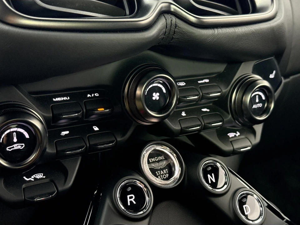 2020 Aston Martin V8 Vantage (2019+) - Image 17 of 31