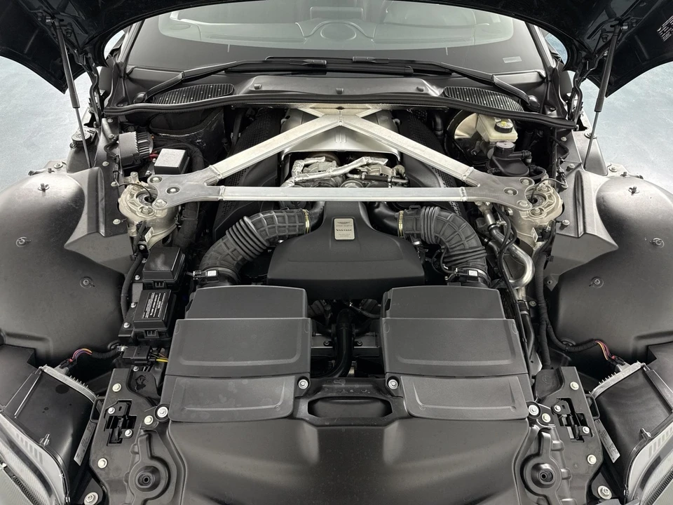 2020 Aston Martin V8 Vantage (2019+) - Image 27 of 31