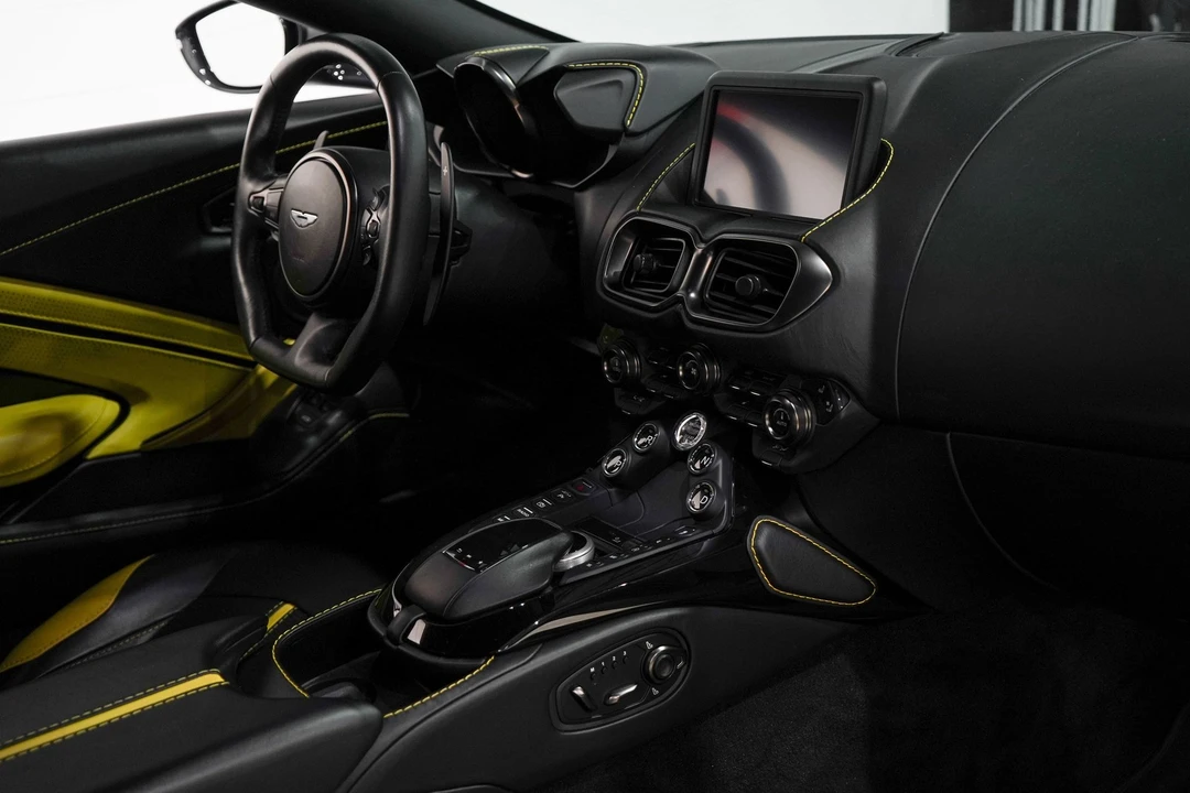 2020 Aston Martin V8 Vantage (2019+) - Image 16 of 31