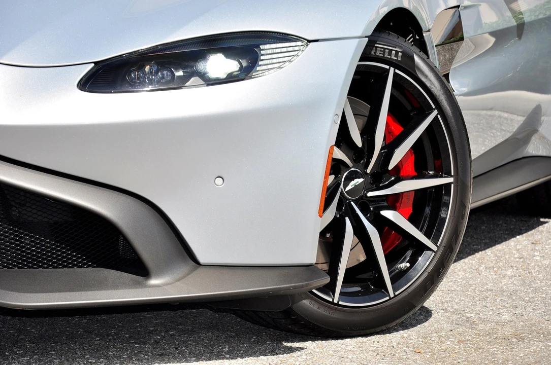 2020 Aston Martin V8 Vantage (2019+) - Image 16 of 21