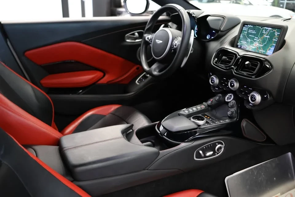 2020 Aston Martin V8 Vantage (2019+) - Image 14 of 15