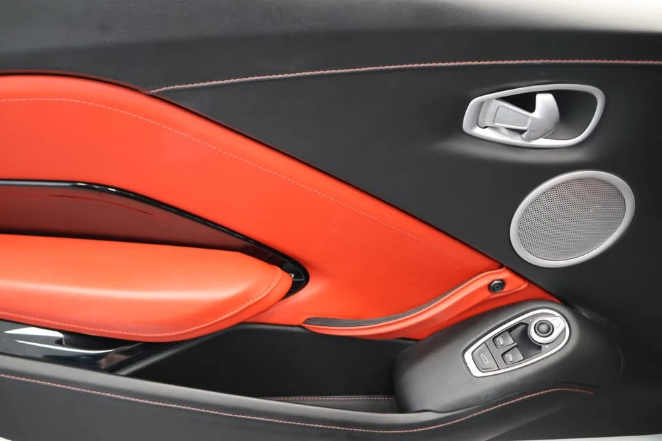 2020 Aston Martin V8 Vantage (2019+) - Image 4 of 13