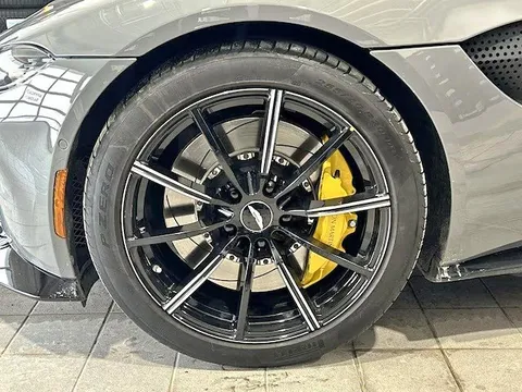 2020 Aston Martin Vantage