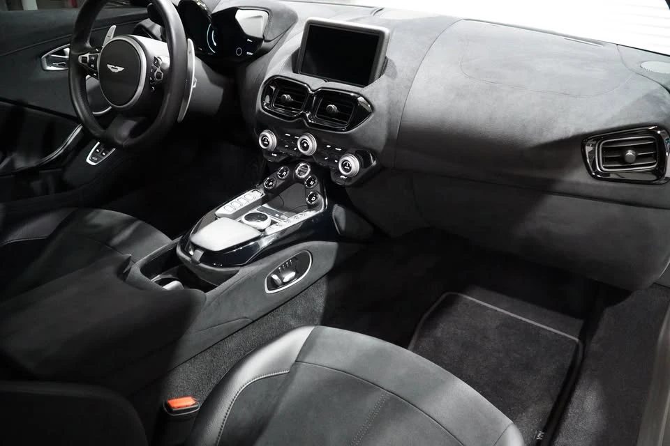 2020 Aston Martin V8 Vantage (2019+) - Image 9 of 16