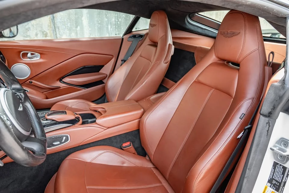 2020 Aston Martin V8 Vantage (2019+) - Image 4 of 5