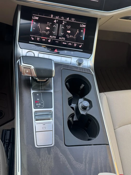 2020 Audi C8 A7 - Image 7 of 12
