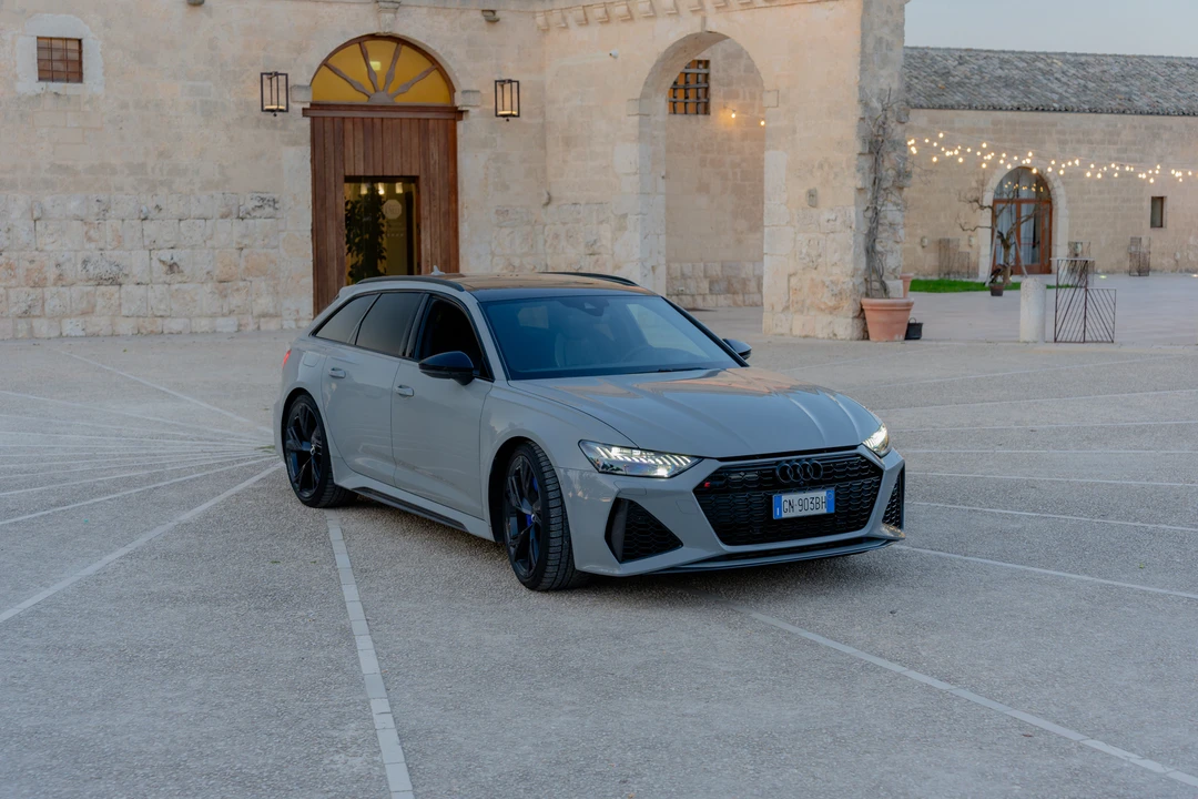 2020 Audi C8 RS6 - Image 9 of 31