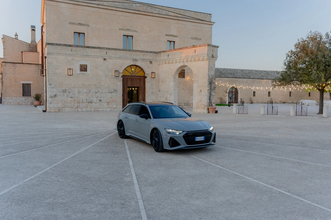 2020 Audi C8 RS6 - Image 14 of 31