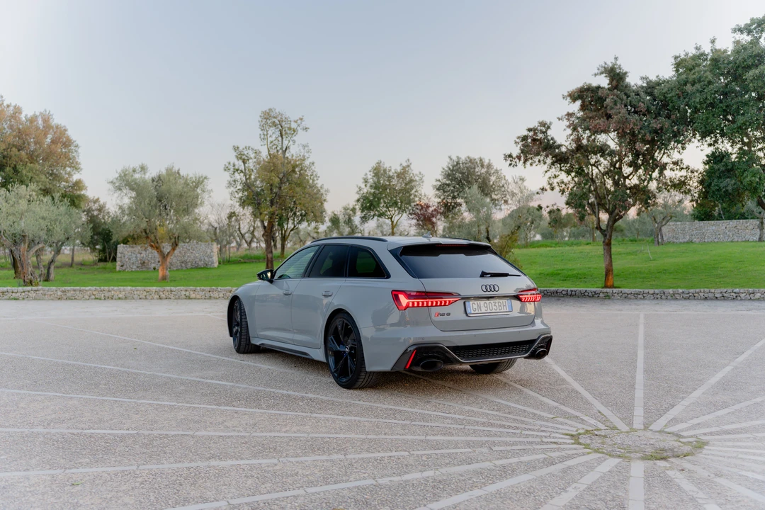2020 Audi C8 RS6 - Image 6 of 31