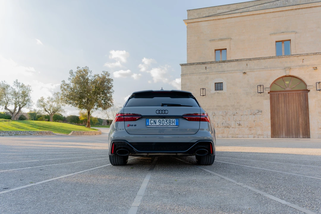 2020 Audi C8 RS6 - Image 15 of 31