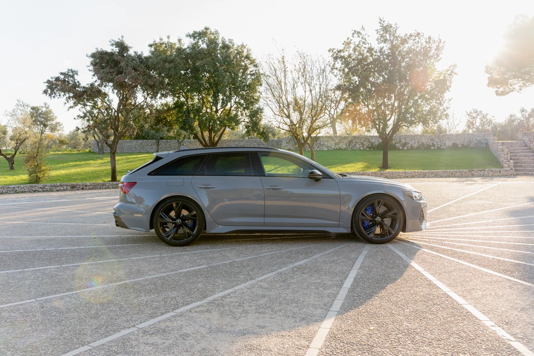 2020 Audi C8 RS6 - Image 19 of 31