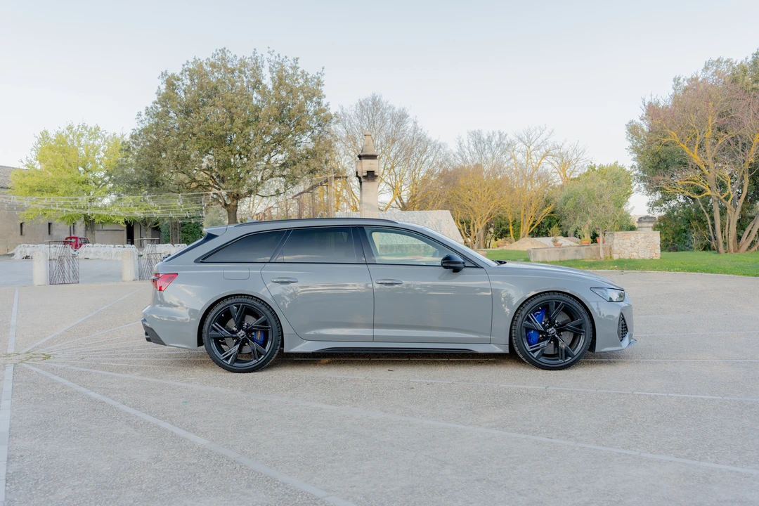 2020 Audi C8 RS6 - Image 26 of 31