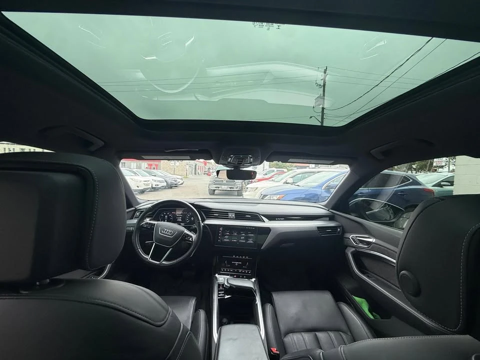 2020 Audi e-tron - Image 11 of 20