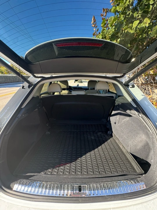 2020 Audi F3 Q3 - Image 11 of 12