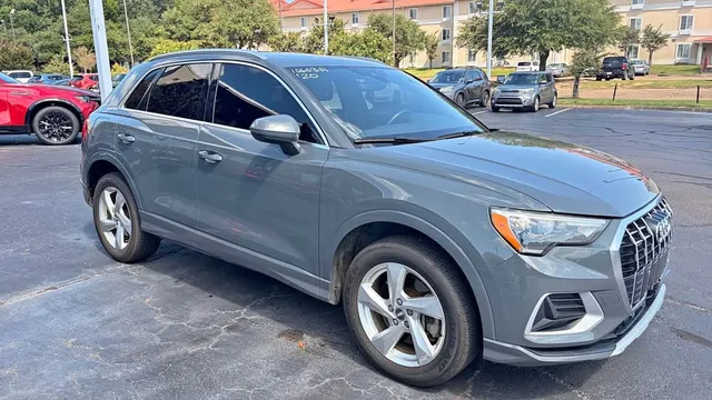 2020 Audi Q3 Premium Sport Utility 4D