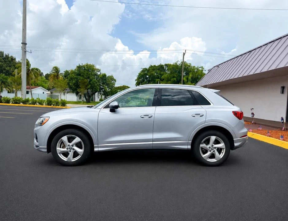 2020 Audi F3 Q3 - Image 2 of 10