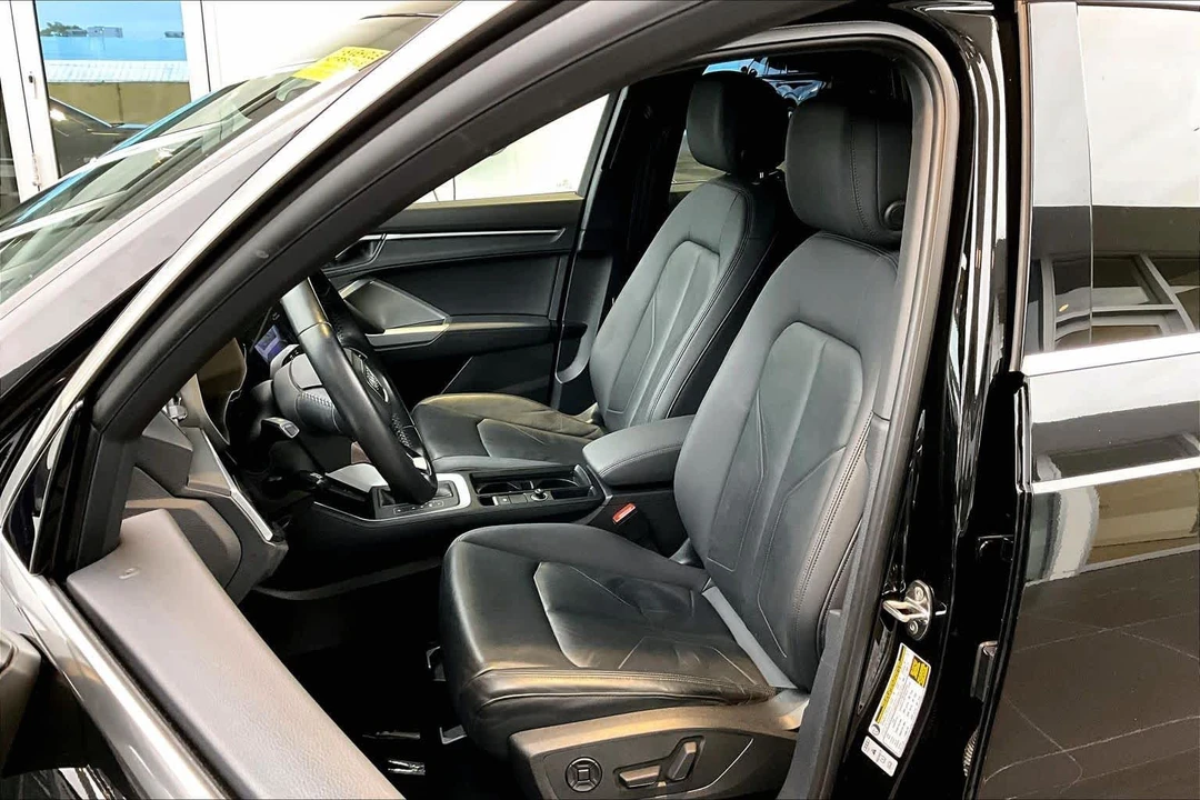 2020 Audi F3 Q3 - Image 8 of 12