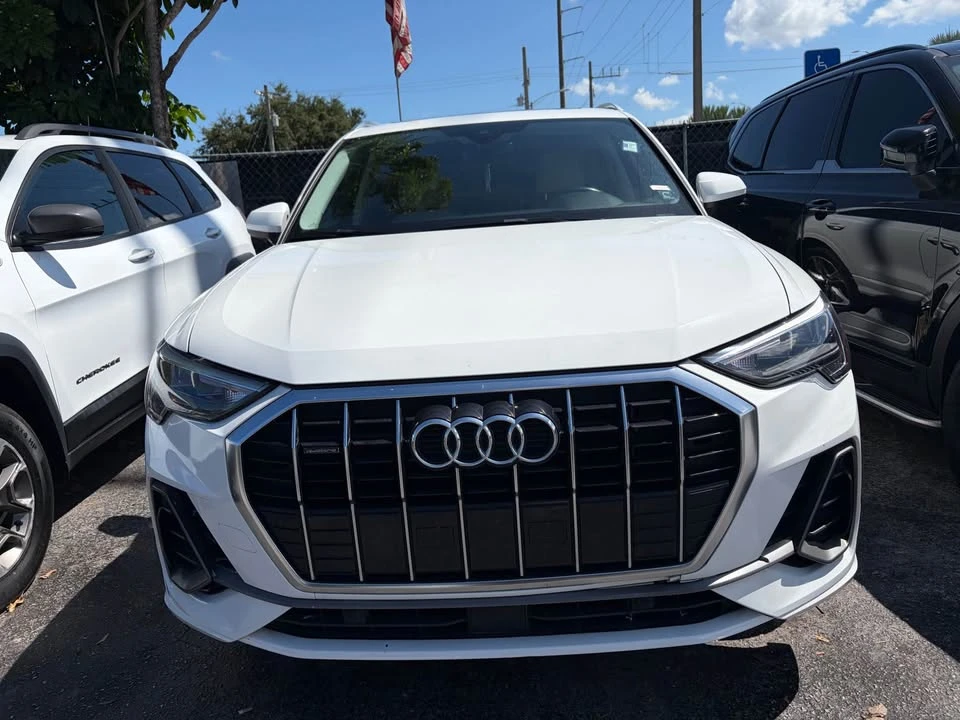 2020 Audi F3 Q3 - Image 2 of 9