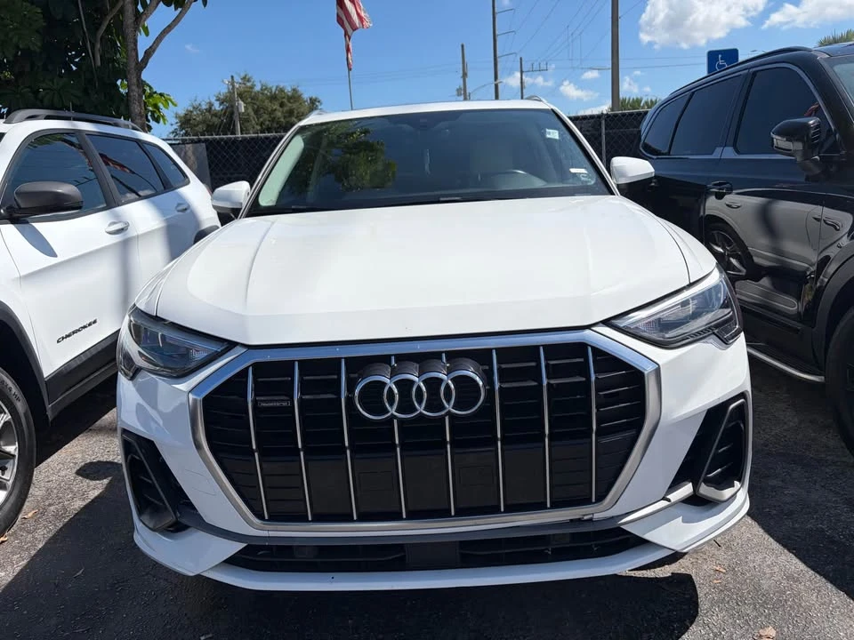 2020 Audi F3 Q3 - Image 2 of 10
