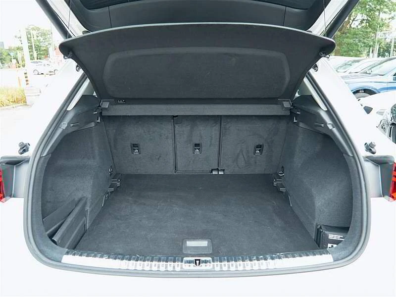 2020 Audi F3 Q3 - Image 8 of 14