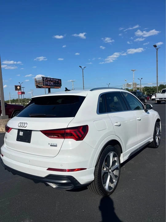 2020 Audi F3 Q3 - Image 2 of 6