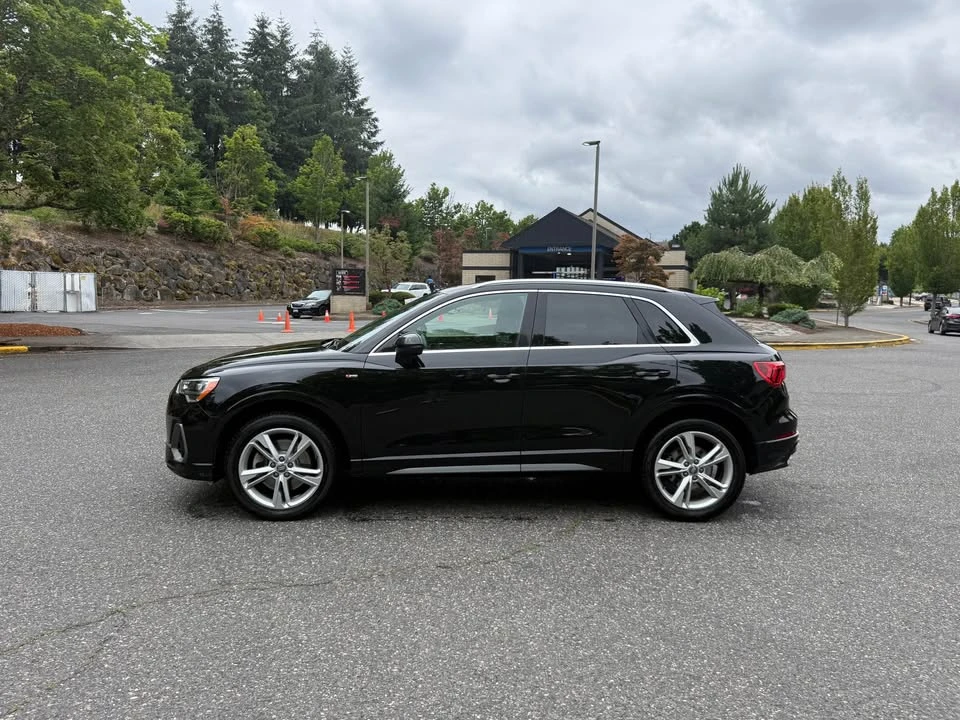 2020 Audi F3 Q3 - Image 2 of 12