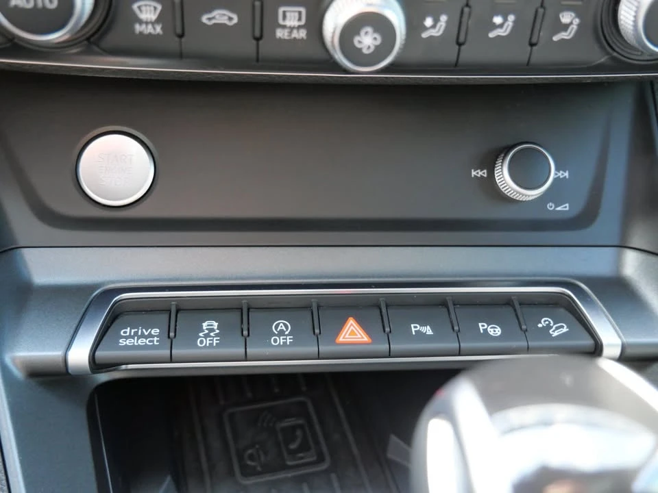 2020 Audi F3 Q3 - Image 18 of 20