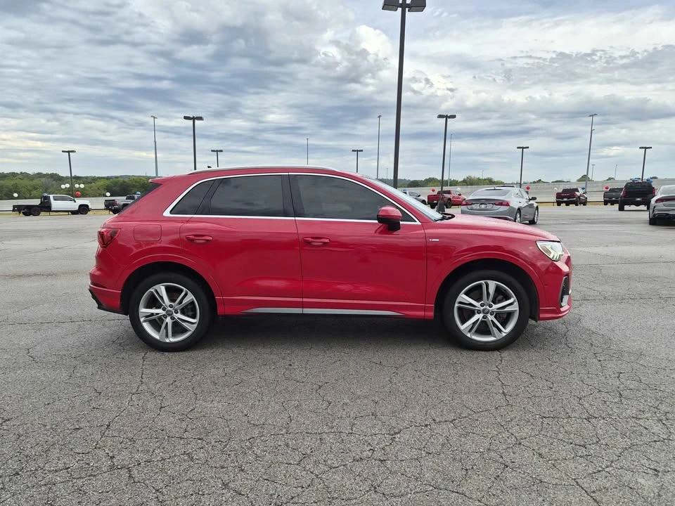 2020 Audi F3 Q3 - Image 2 of 18