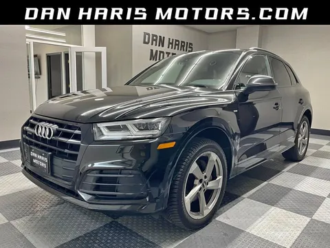 2020 Audi Q5 45 TFSI Titanium Premium Sport Utility 4D