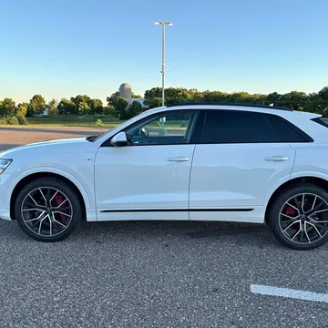 2020 Audi Q8 Premium Plus