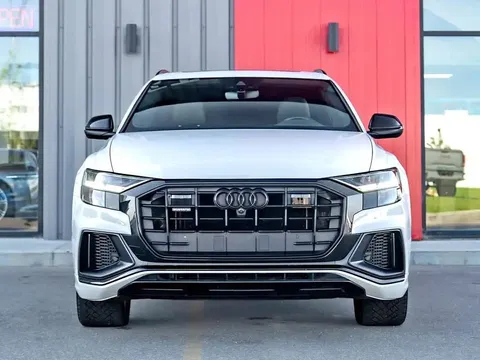 2020 Audi Q8 Progressiv