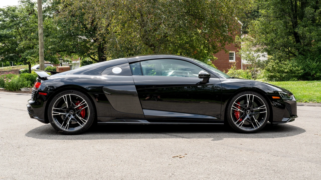 2020 Audi 4S R8 - Image 3 of 31