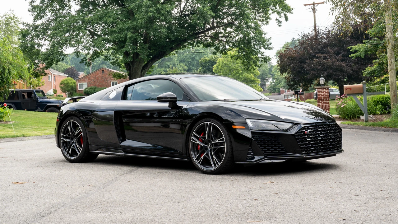2020 Audi 4S R8 - Image 2 of 31