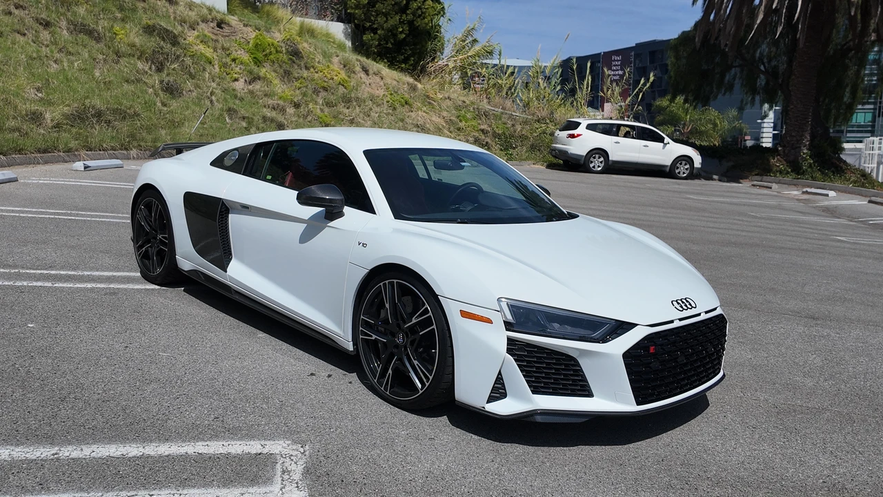 2020 Audi 4S R8 - Image 20 of 31
