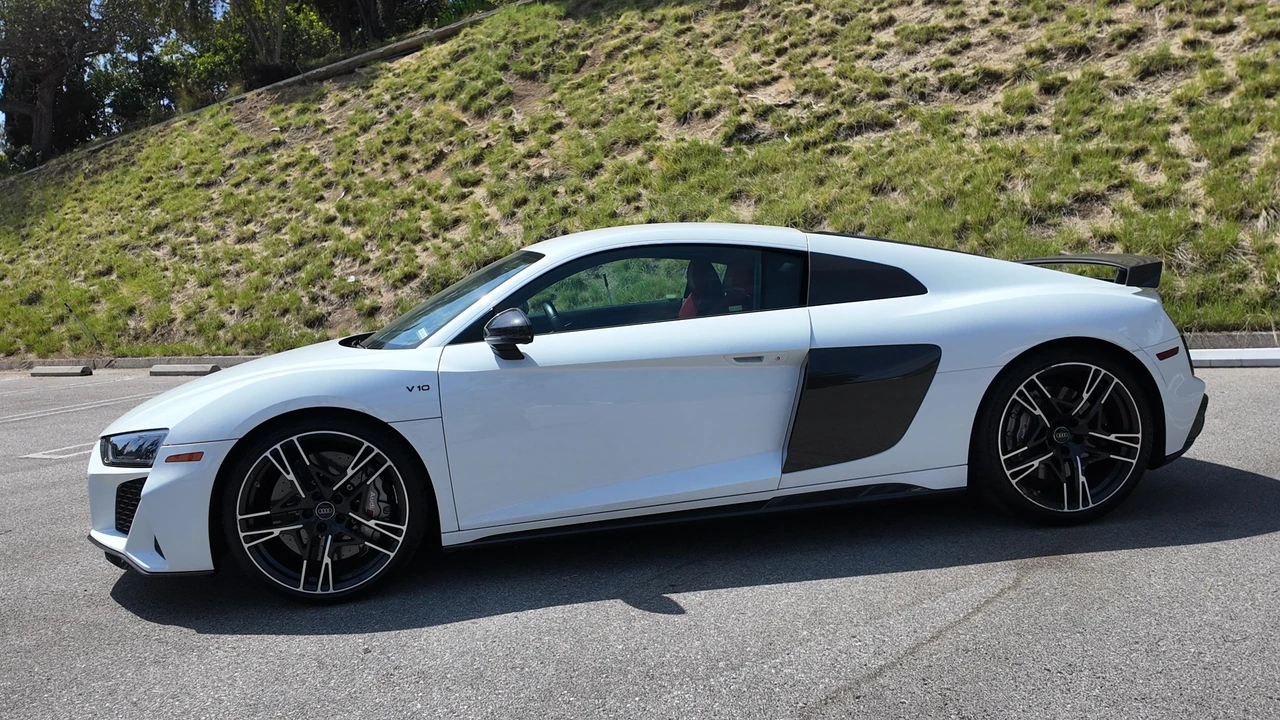 2020 Audi 4S R8 - Image 10 of 31