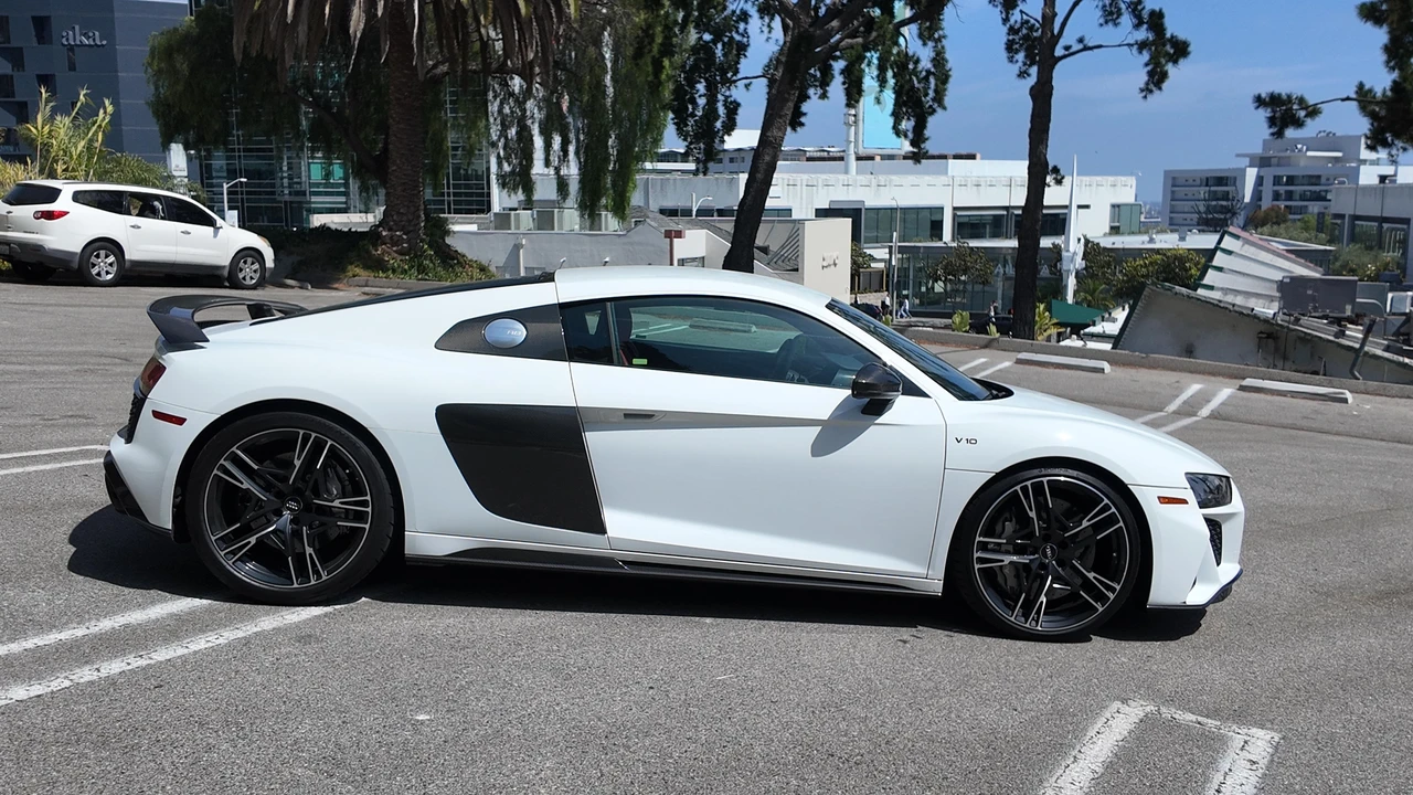 2020 Audi 4S R8 - Image 18 of 31