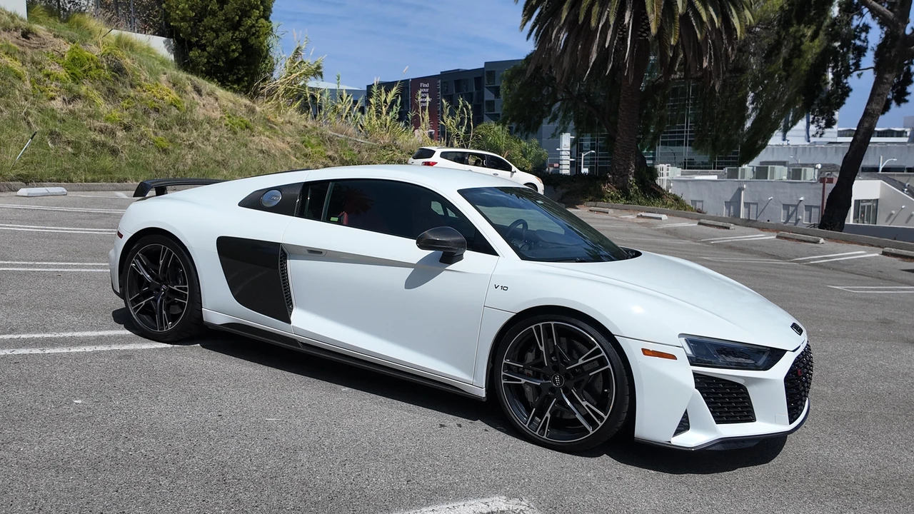 2020 Audi 4S R8 - Image 19 of 31