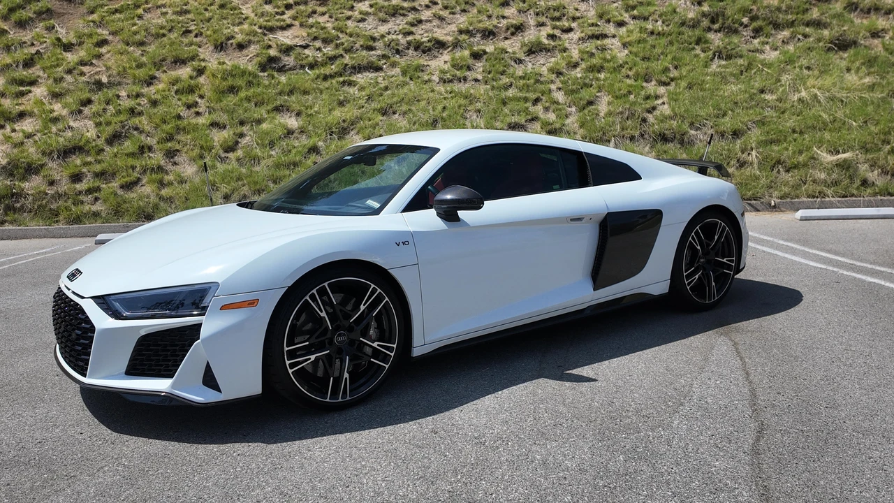 2020 Audi 4S R8 - Image 9 of 31