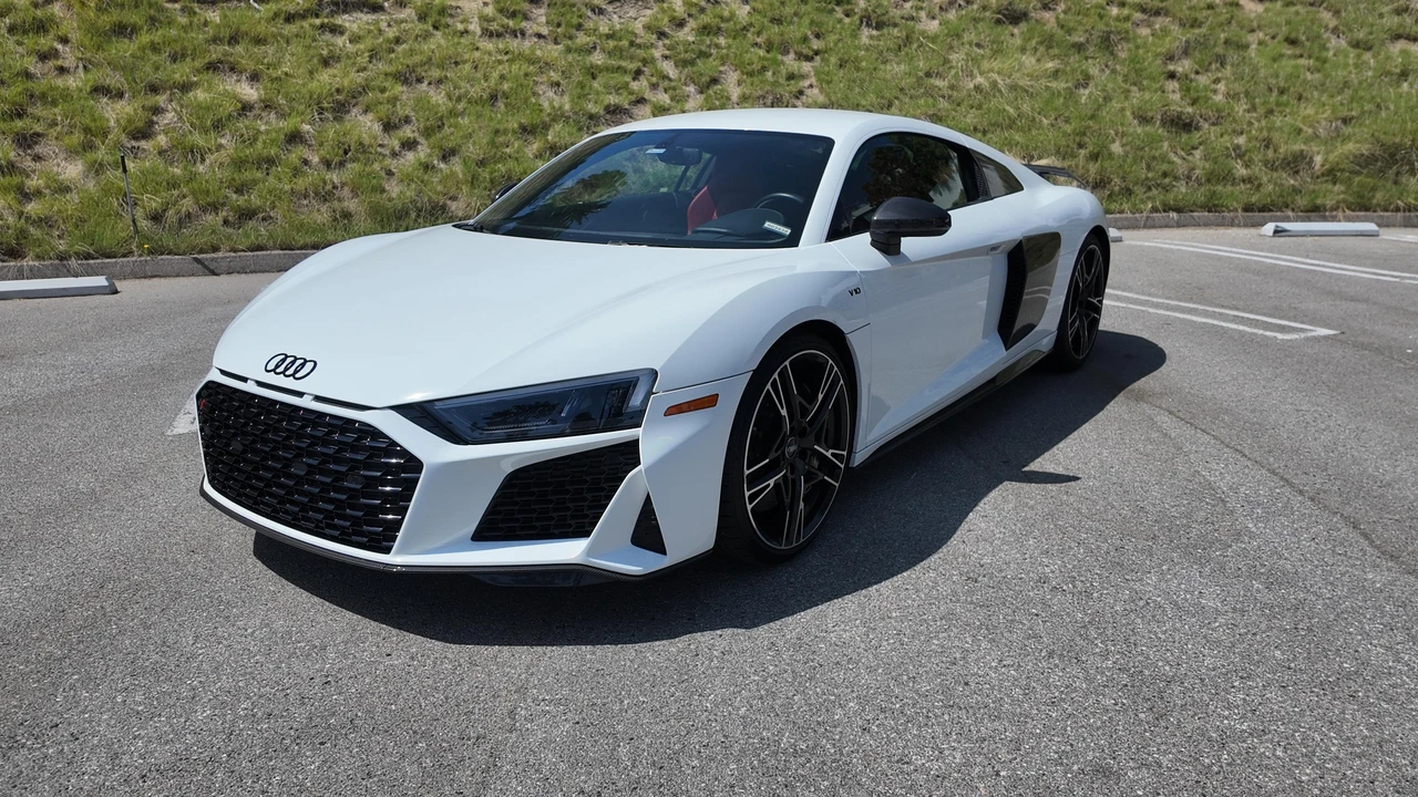 2020 Audi 4S R8 - Image 8 of 31