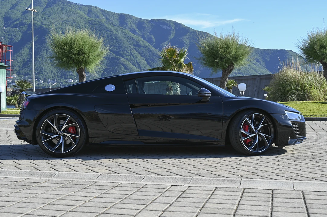 2020 Audi 4S R8 - Image 4 of 31
