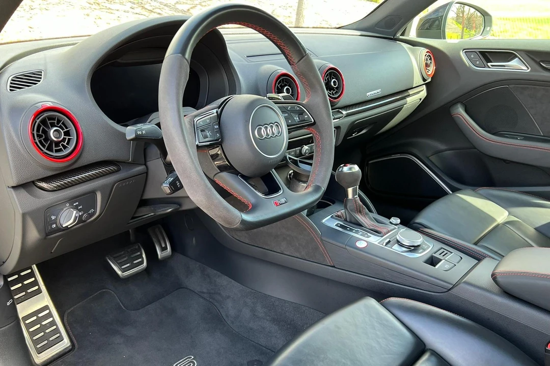 2020 Audi 8V RS3 - Image 26 of 31